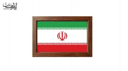 تابلو مخمل با قاب چوبی مزین به تصویر پرچم ایران