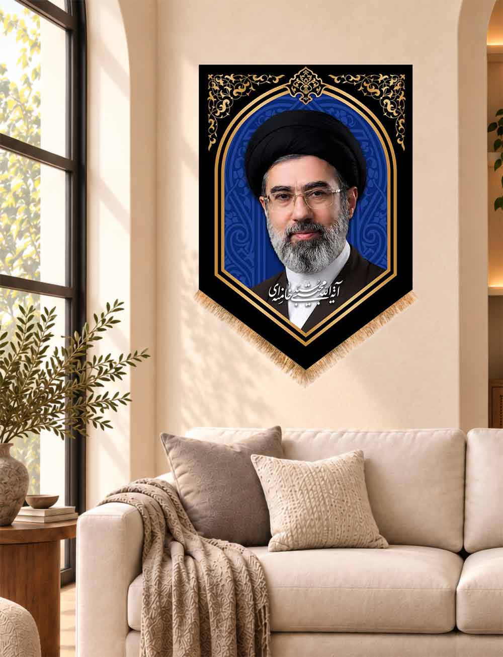 کتیبه تابلویی مزین به تصویر آیت الله سید مجتبی خامنه ای