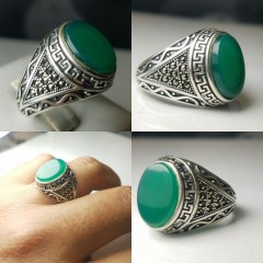 عقیق سبز با رکاب زیبا و نقره ۹۲۵ درجه یک